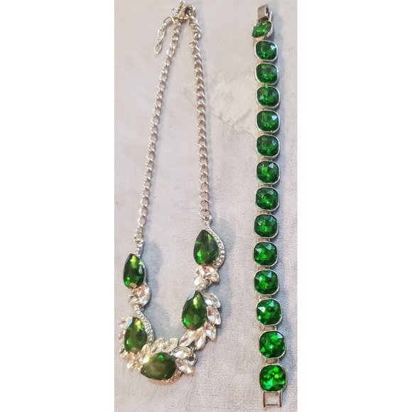 Emerald Green Silver Tone Necklace And Bracelet Set Faceted Rhinestone Jewelry - Picture 7 of 8